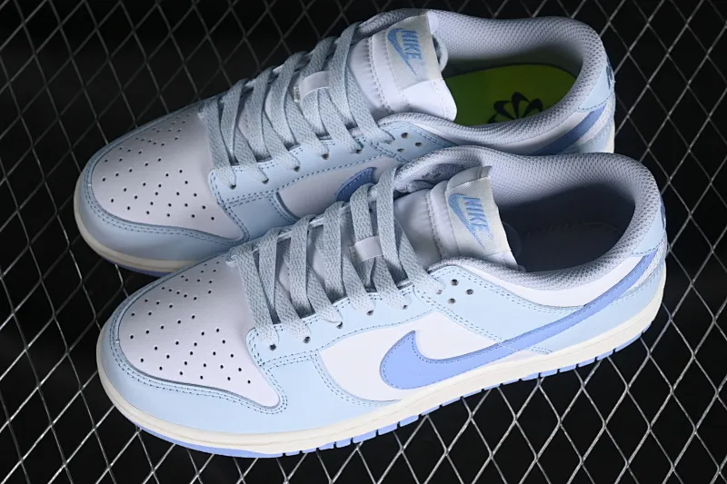 All categories Nk SB Dunk series Nk SB Dunk Low low-top sneakers Z version Nk Dunk Low "Blue Tint" small fresh blue SB low-top casual sneakers DD1873-400